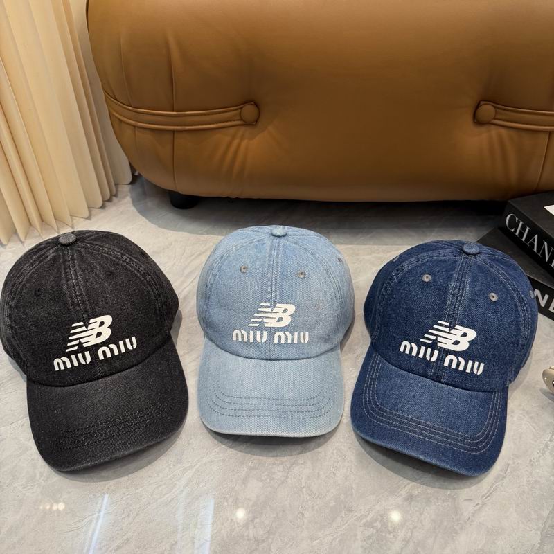 Miumiu cap dx105